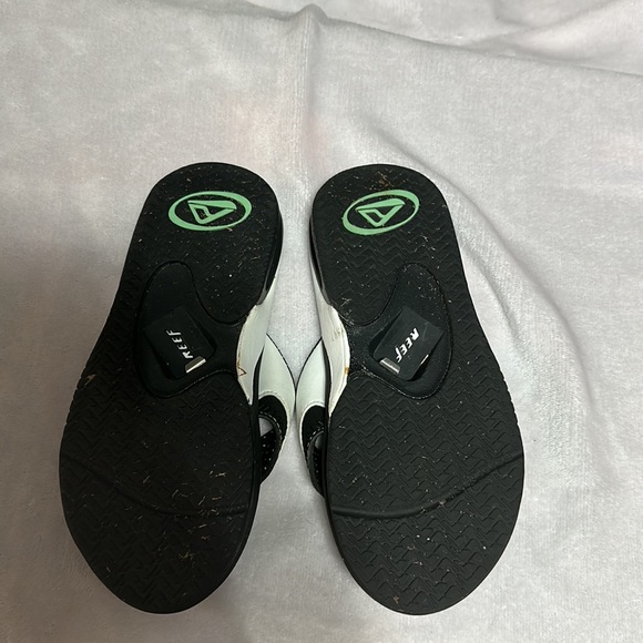 Reef sandals - Picture 2 of 5